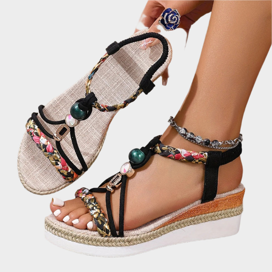 Sandals with Comfortable Sole and Platform