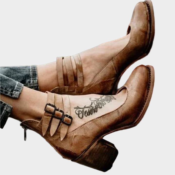 Leather Shoes with Thick Heels and Straps