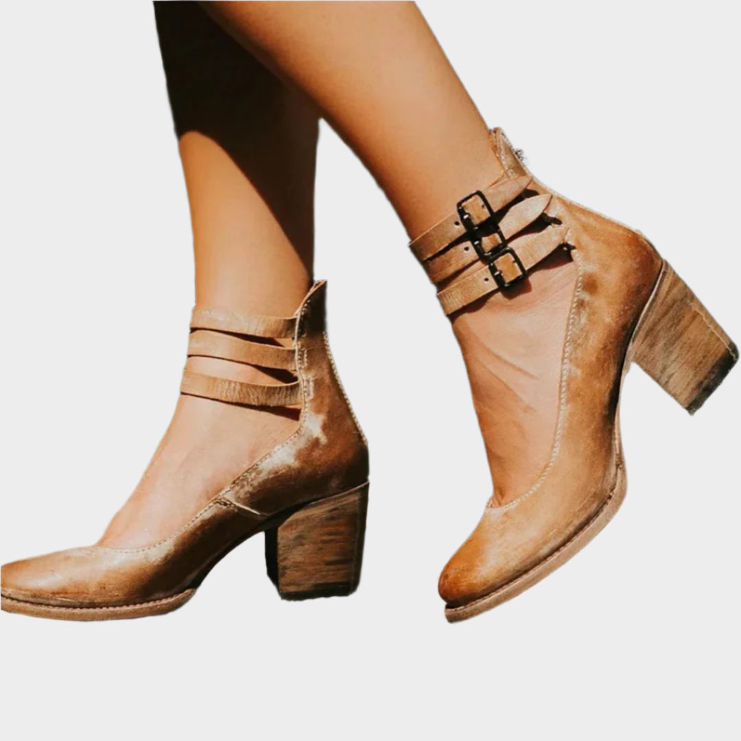 Leather Shoes with Thick Heels and Straps