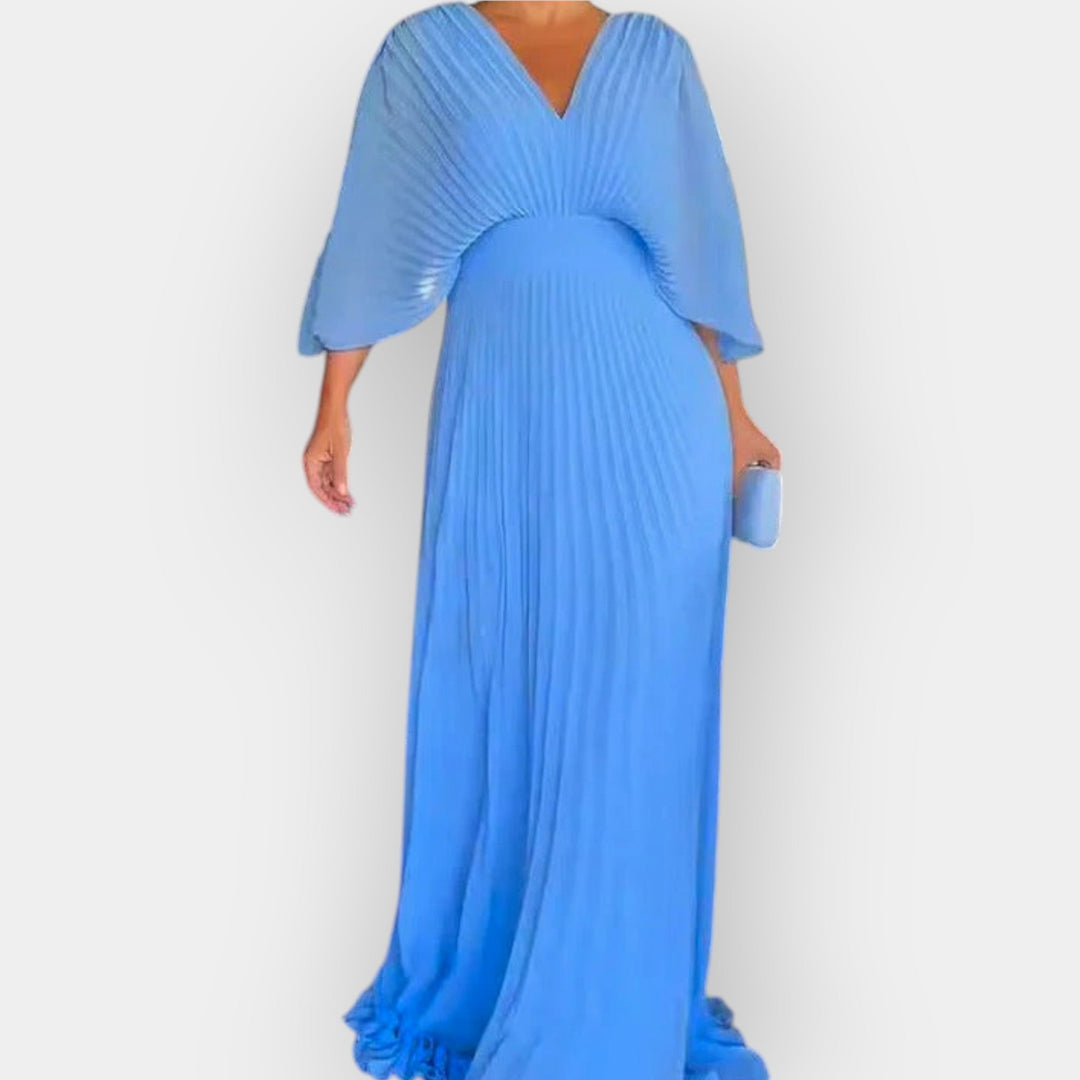 Elegant Pleated Dress with Stylish Line