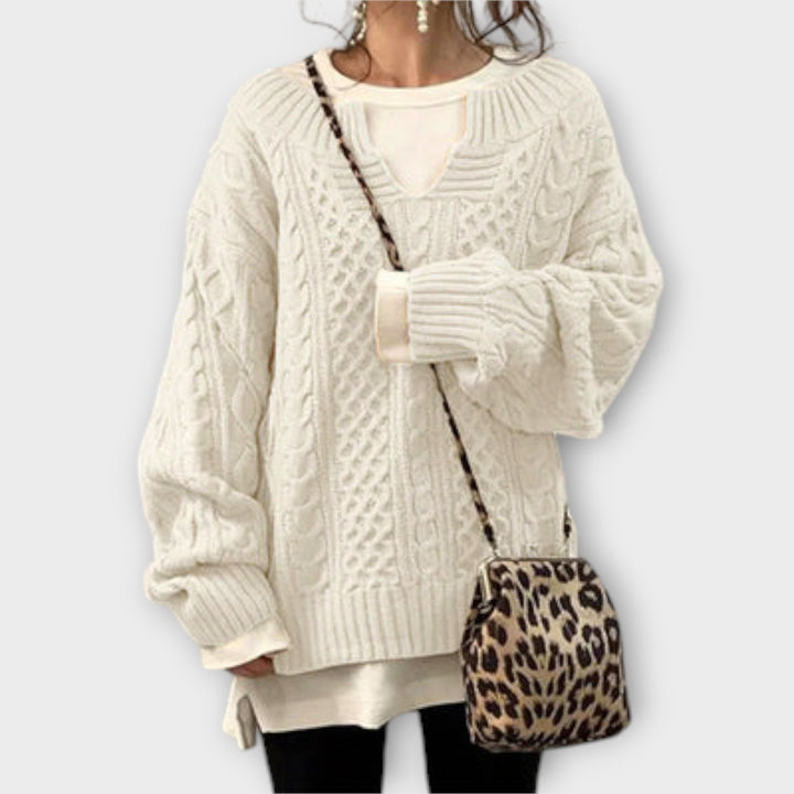 Lily - Oversized Knitted Sweater with Cable Knit Design