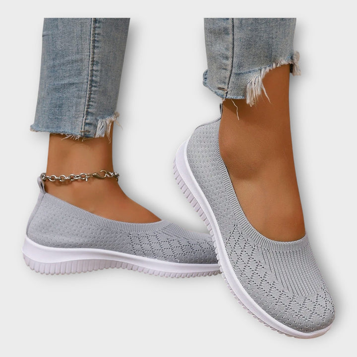 Knitted Ballet Flats with Non-Slip Sole