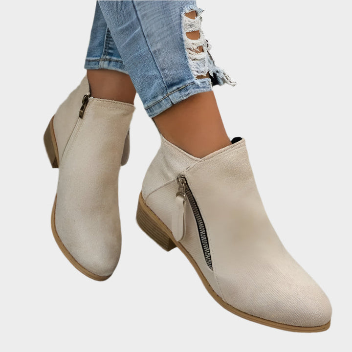 Elegant Chelsea Boots