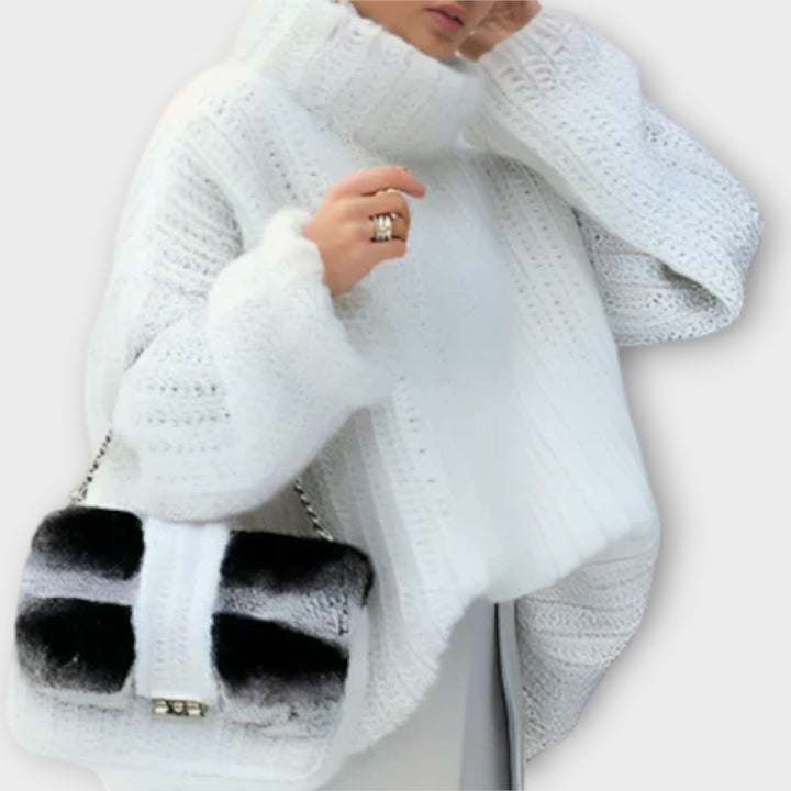 Paulina - Soft Women's Long Sleeve Hoodie