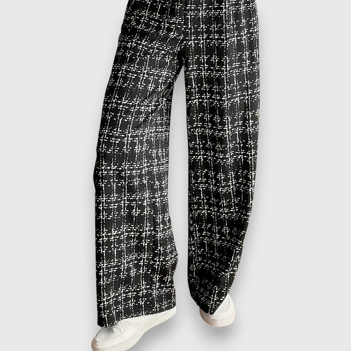 Two-Piece Set with V-Neck and Matching Pants