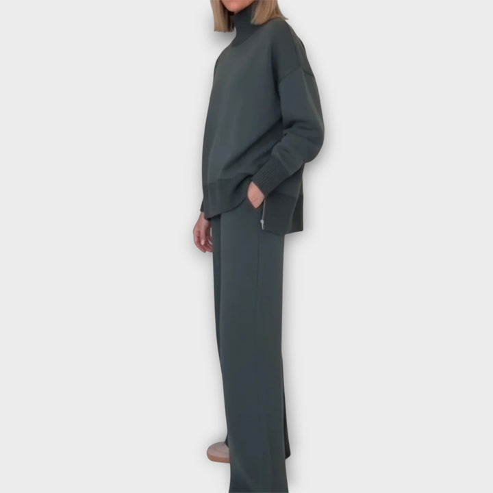 Cozy Luxe Knit Set – Oversized Turtleneck & Wide-Leg Pants