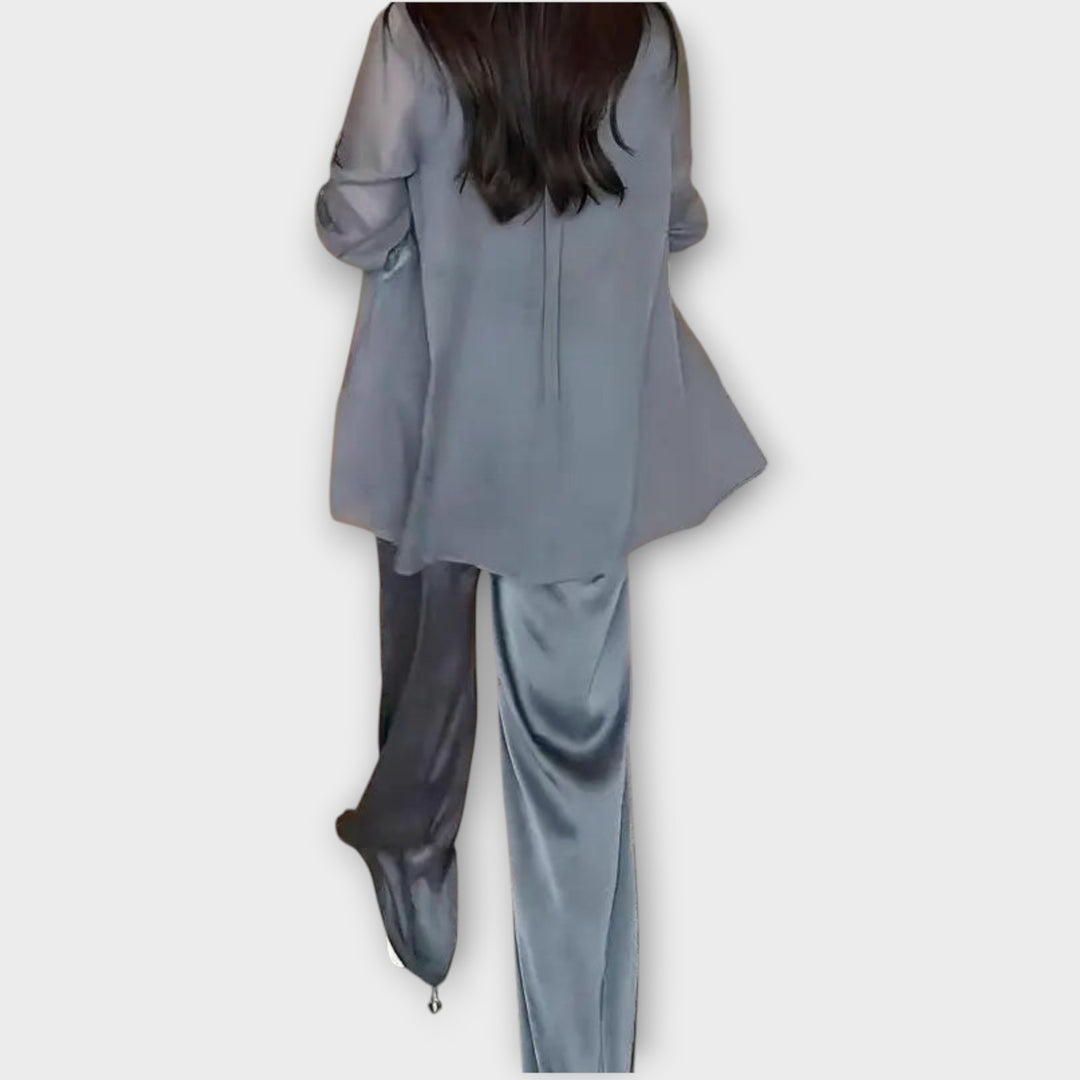 Elegant Three-Piece Relaxed Fit Set