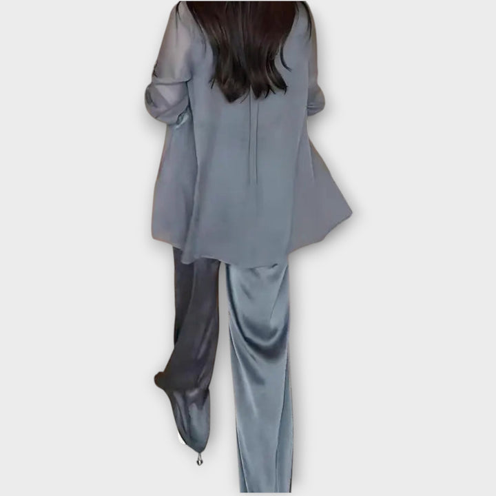 Elegant Three-Piece Relaxed Fit Set